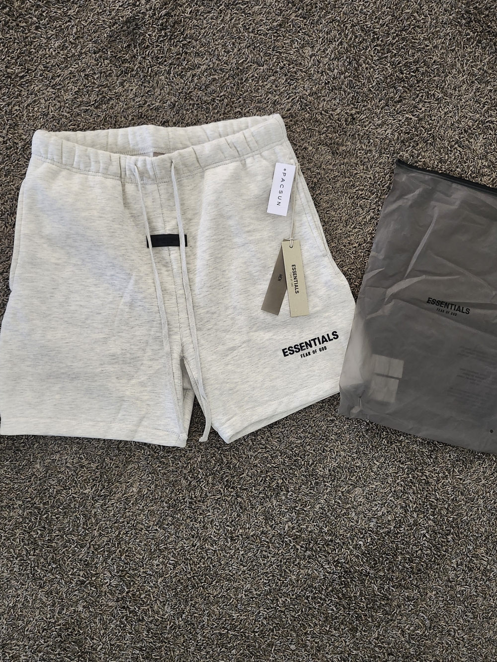 Essential Shorts - Light Oatmeal